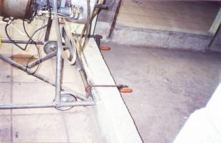 Sistema de amarre del conjunto caballete/turborreactor