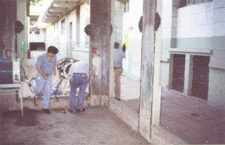 Preparando conexiones de combustible y bateras...